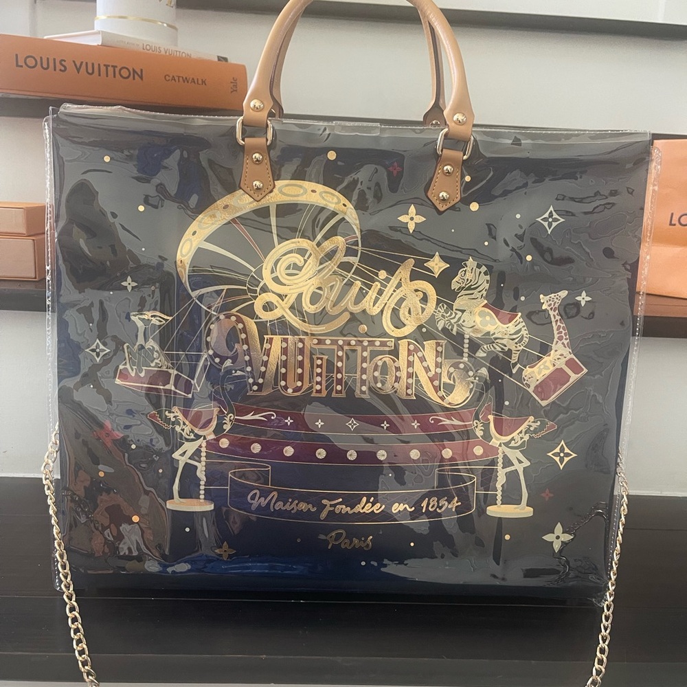 Large Louis Vuitton Holiday Edition PVC Tote Carousel Paris theme - Picture 3 of 17